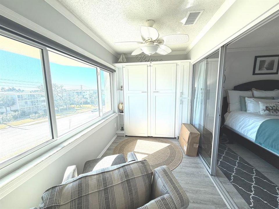 На продажу: $239,900 (1 спален, 1 ванн, 880 Квадратных фут)