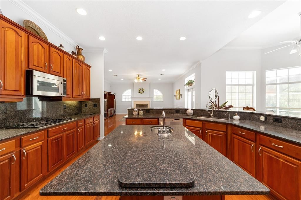 For Sale: $1,149,000 (5 beds, 4 baths, 4450 Square Feet)