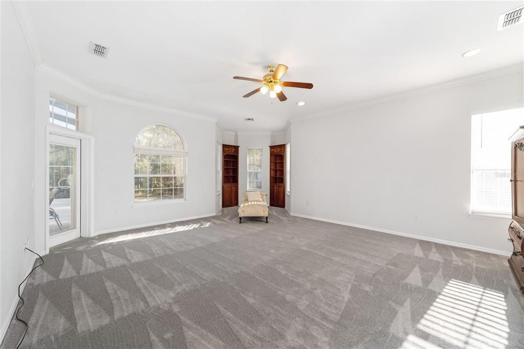 For Sale: $1,149,000 (5 beds, 4 baths, 4450 Square Feet)