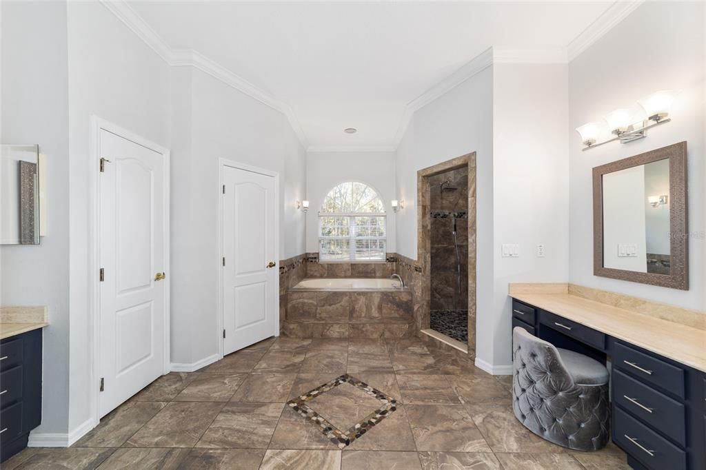 For Sale: $1,149,000 (5 beds, 4 baths, 4450 Square Feet)