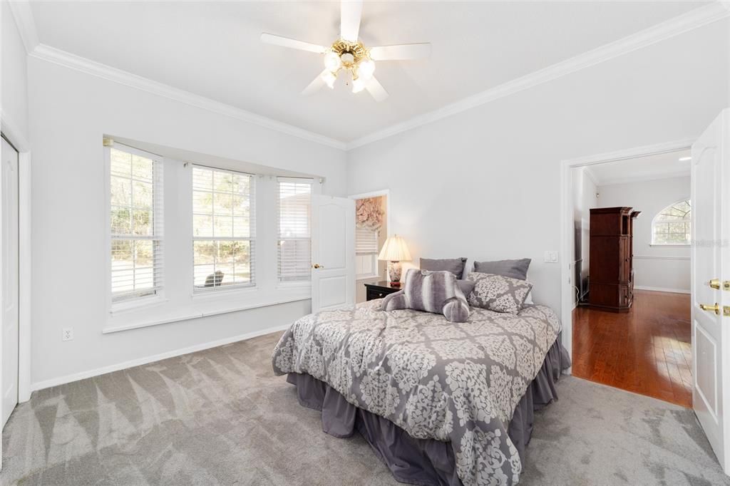 For Sale: $1,149,000 (5 beds, 4 baths, 4450 Square Feet)