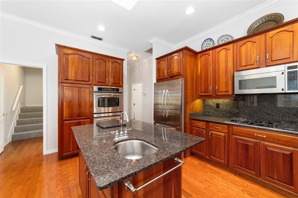 For Sale: $1,149,000 (5 beds, 4 baths, 4450 Square Feet)