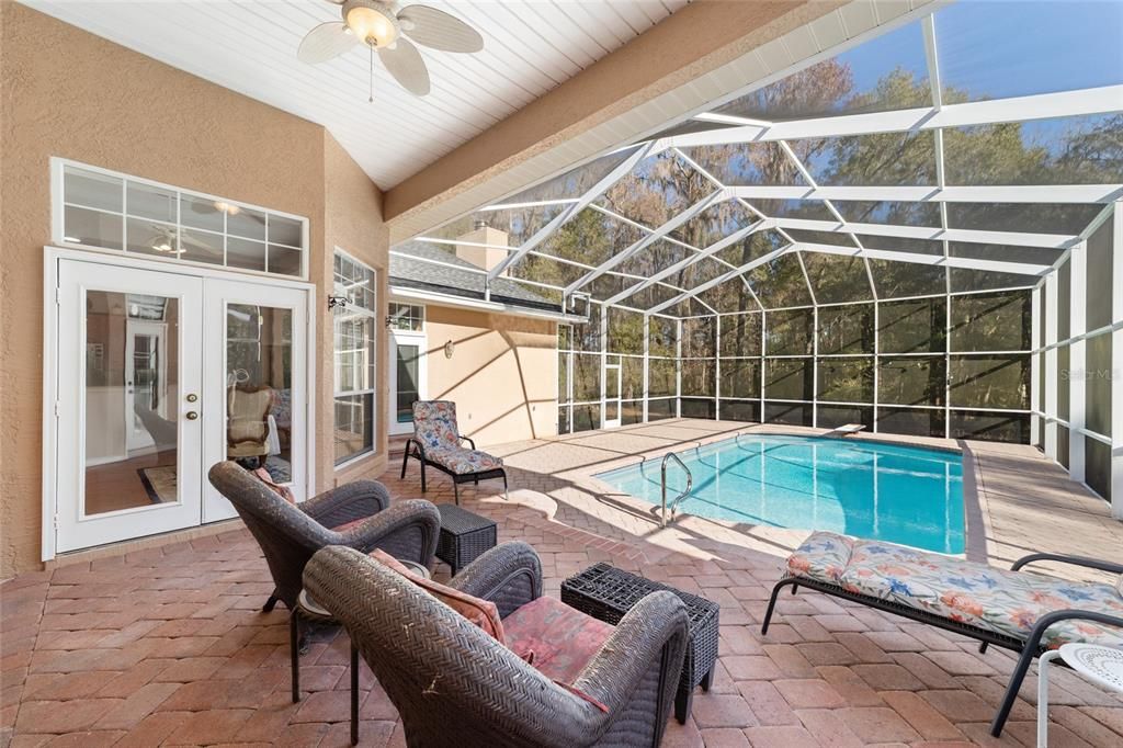 For Sale: $1,149,000 (5 beds, 4 baths, 4450 Square Feet)