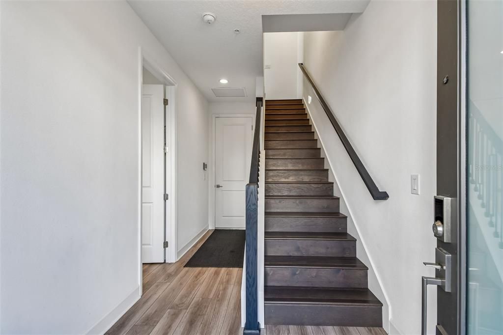 For Sale: $717,000 (4 beds, 3 baths, 2059 Square Feet)