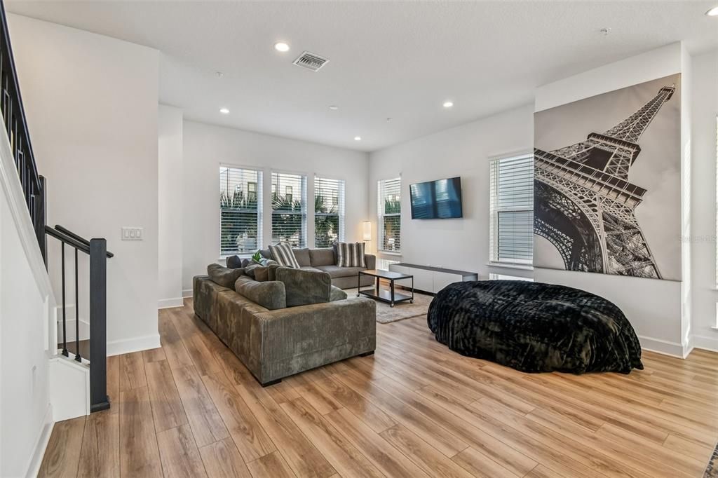 For Sale: $717,000 (4 beds, 3 baths, 2059 Square Feet)