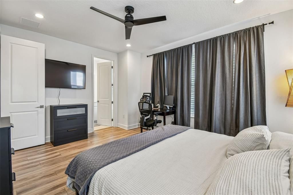 For Sale: $717,000 (4 beds, 3 baths, 2059 Square Feet)