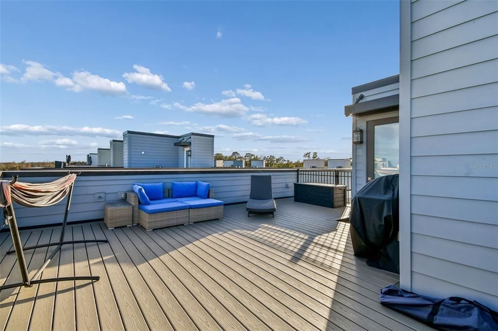 For Sale: $717,000 (4 beds, 3 baths, 2059 Square Feet)