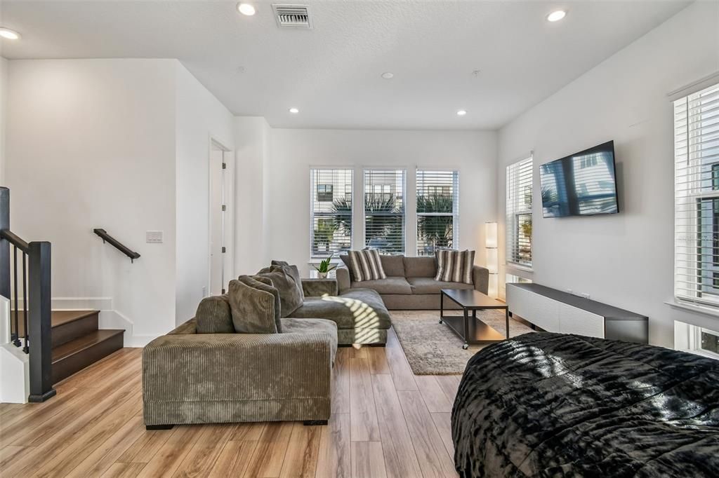 For Sale: $717,000 (4 beds, 3 baths, 2059 Square Feet)