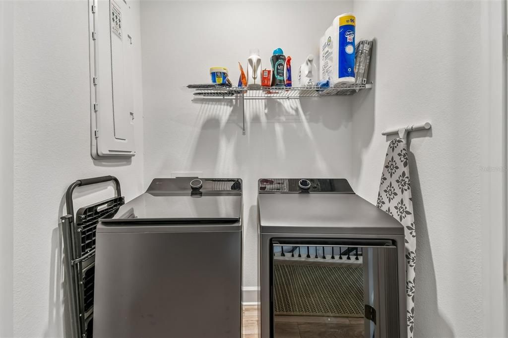 For Sale: $717,000 (4 beds, 3 baths, 2059 Square Feet)