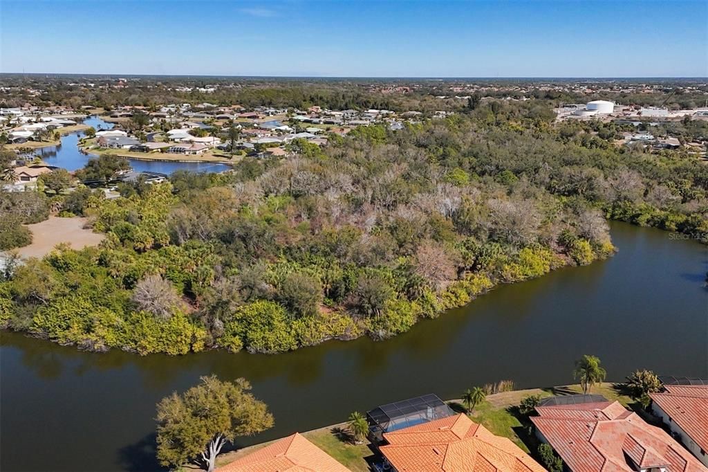 待售: $999,000 (13.11 acres)