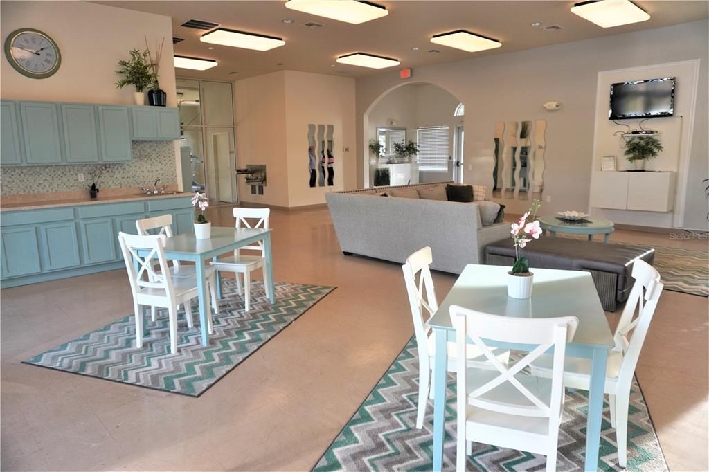 For Sale: $480,000 (4 beds, 2 baths, 2323 Square Feet)