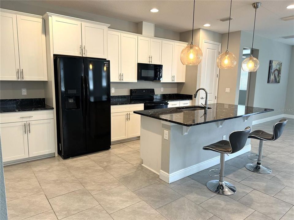 For Sale: $480,000 (4 beds, 2 baths, 2323 Square Feet)