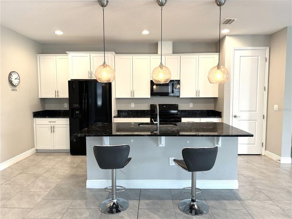 For Sale: $480,000 (4 beds, 2 baths, 2323 Square Feet)