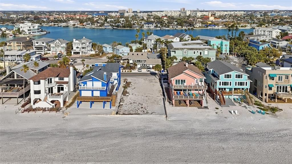 На продажу: $2,800,000 (0.18 acres)