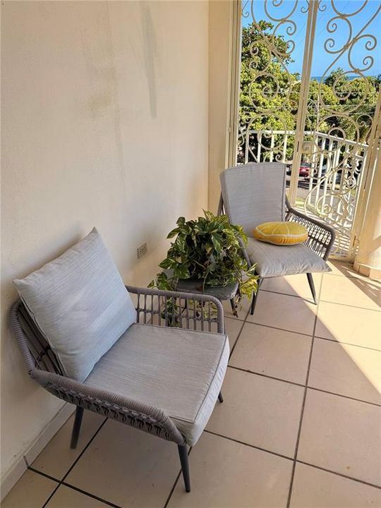 En Venta: $425,000 (6 camas, 4 baños, 2287 Pies cuadrados)