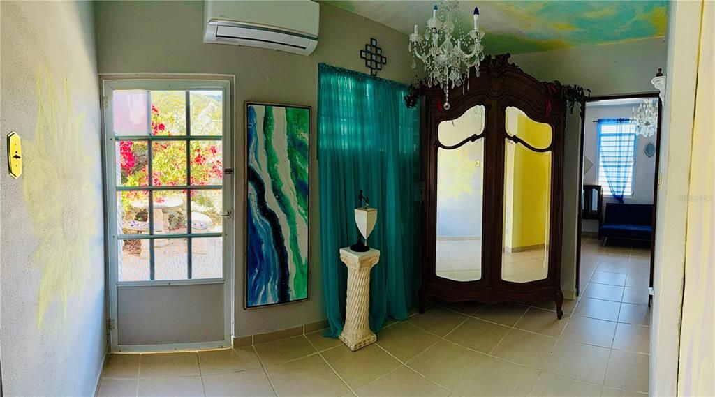 En Venta: $425,000 (6 camas, 4 baños, 2287 Pies cuadrados)