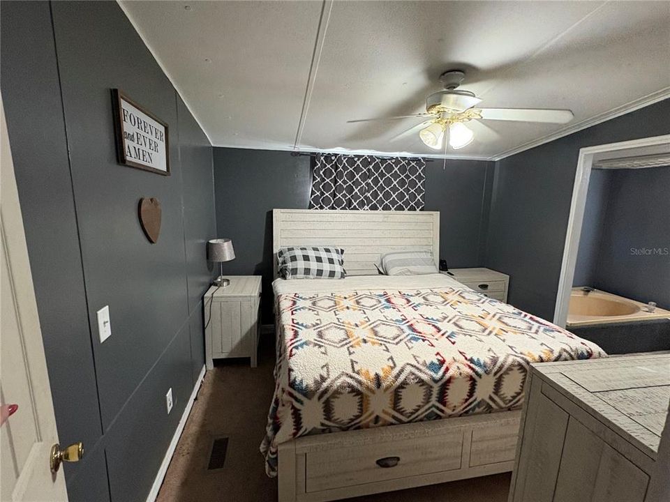 На продажу: $149,999 (3 спален, 2 ванн, 1056 Квадратных фут)