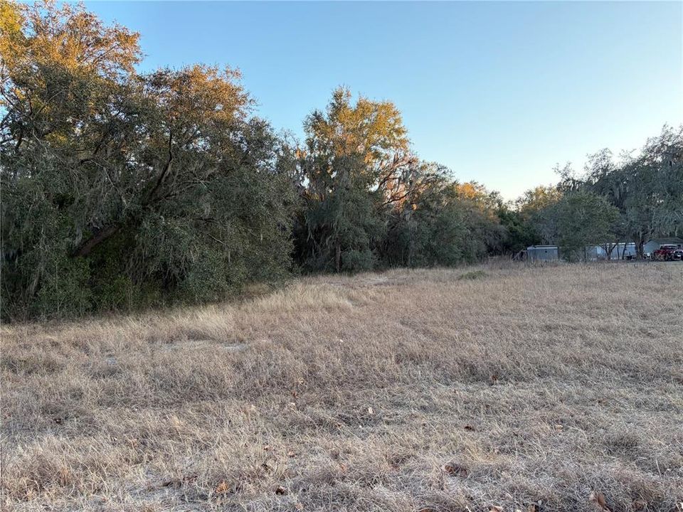 待售: $165,000 (1.67 acres)