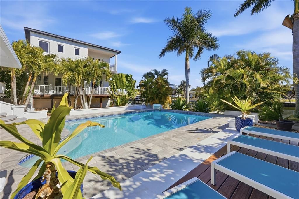 En Venta: $1,150,000 (3 camas, 2 baños, 2800 Pies cuadrados)