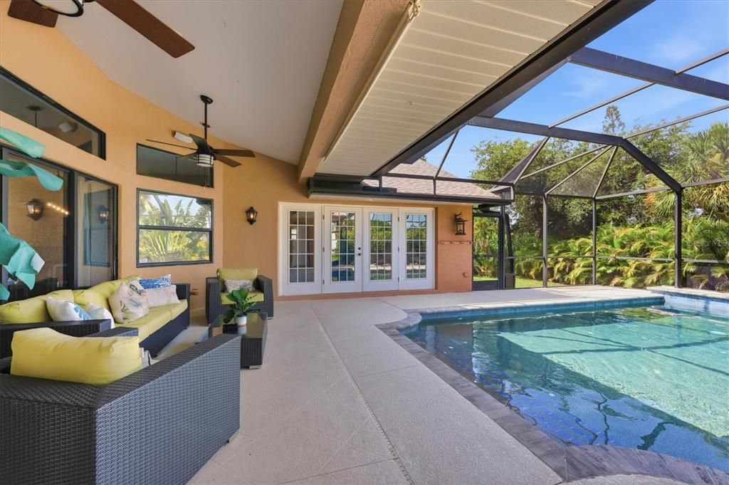 En Venta: $845,000 (3 camas, 2 baños, 2542 Pies cuadrados)