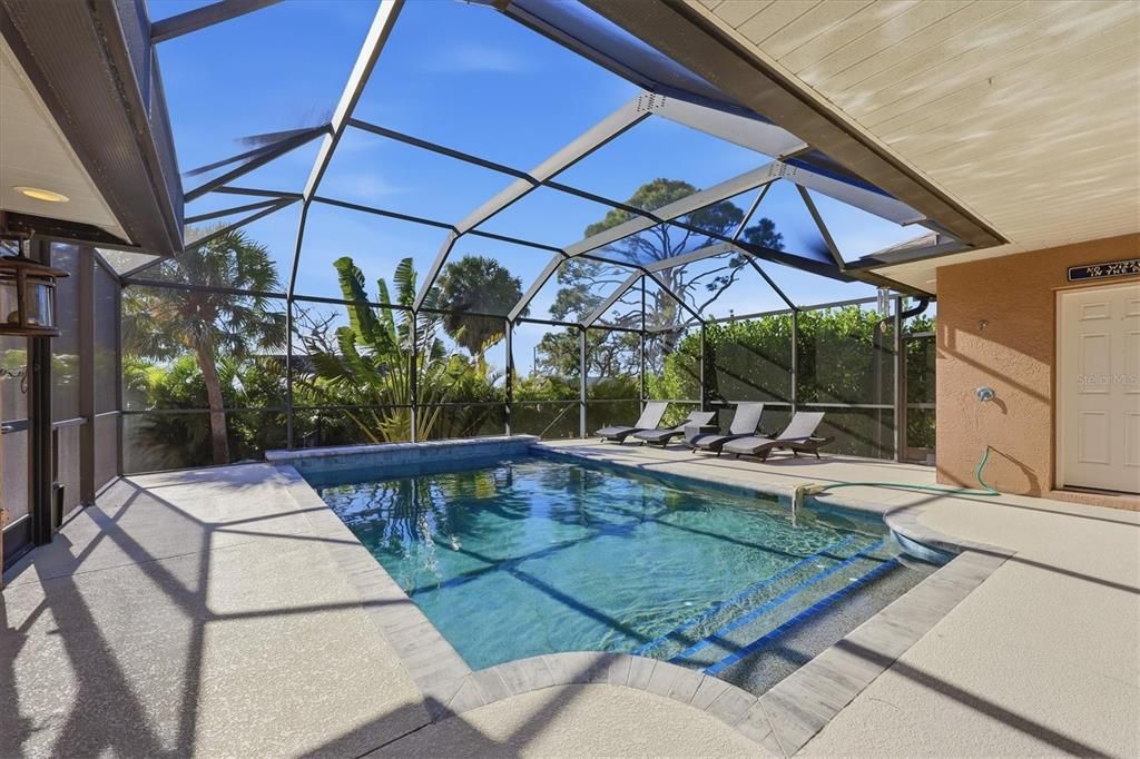 En Venta: $845,000 (3 camas, 2 baños, 2542 Pies cuadrados)