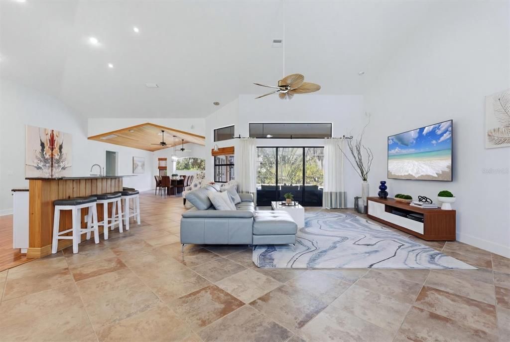 En Venta: $845,000 (3 camas, 2 baños, 2542 Pies cuadrados)