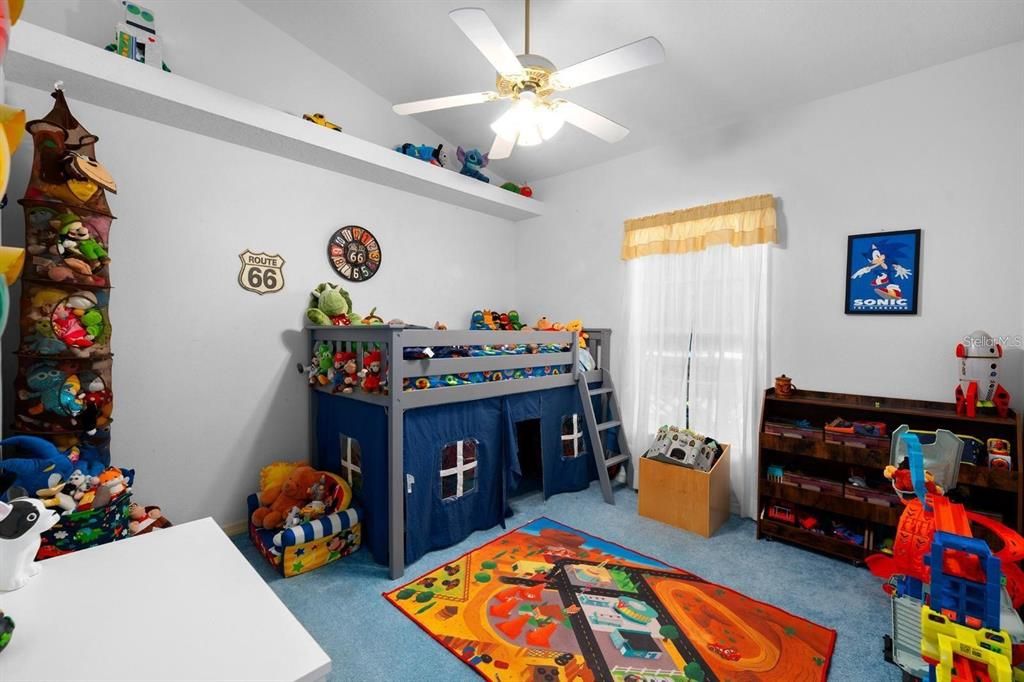 For Sale: $353,000 (4 beds, 2 baths, 1881 Square Feet)