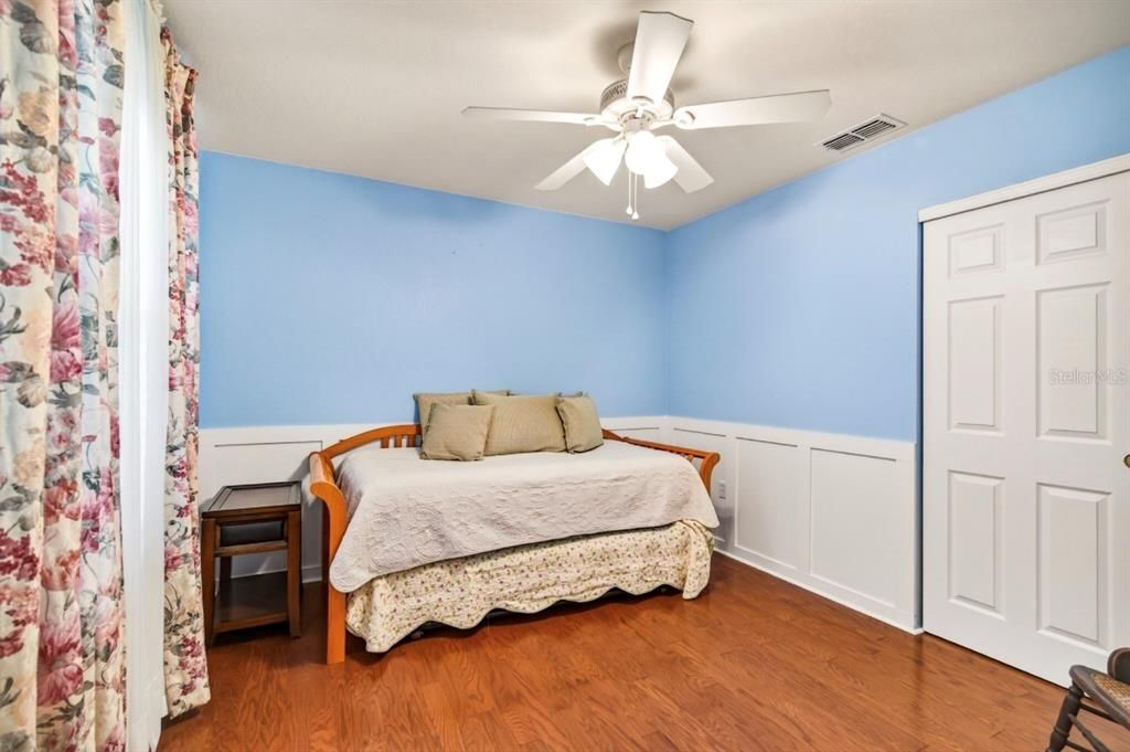 For Sale: $524,000 (4 beds, 2 baths, 1833 Square Feet)