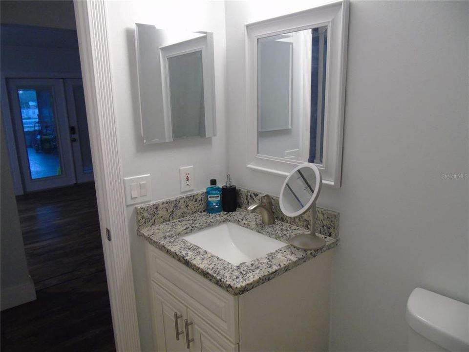 Active With Contract: $325,000 (3 beds, 2 baths, 1470 Square Feet)