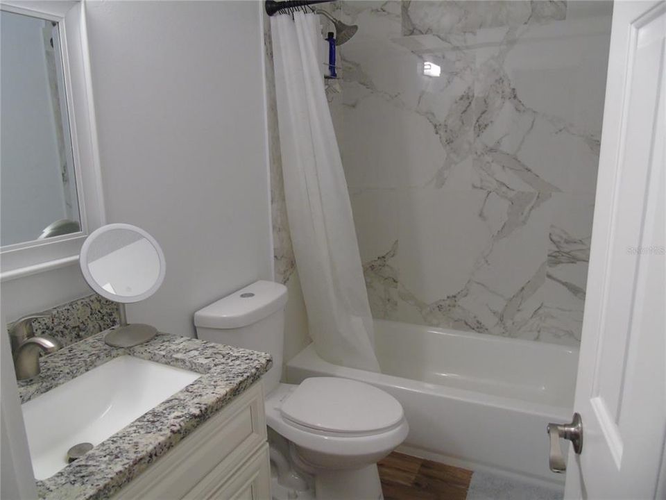 Active With Contract: $325,000 (3 beds, 2 baths, 1470 Square Feet)