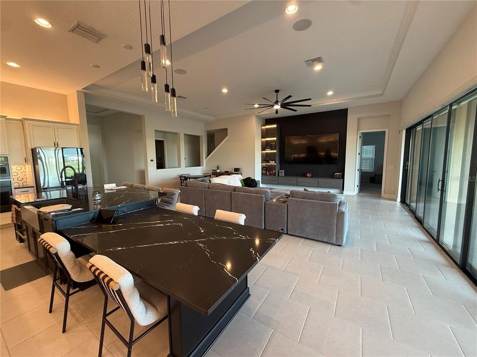 En Venta: $829,900 (5 camas, 4 baños, 3138 Pies cuadrados)