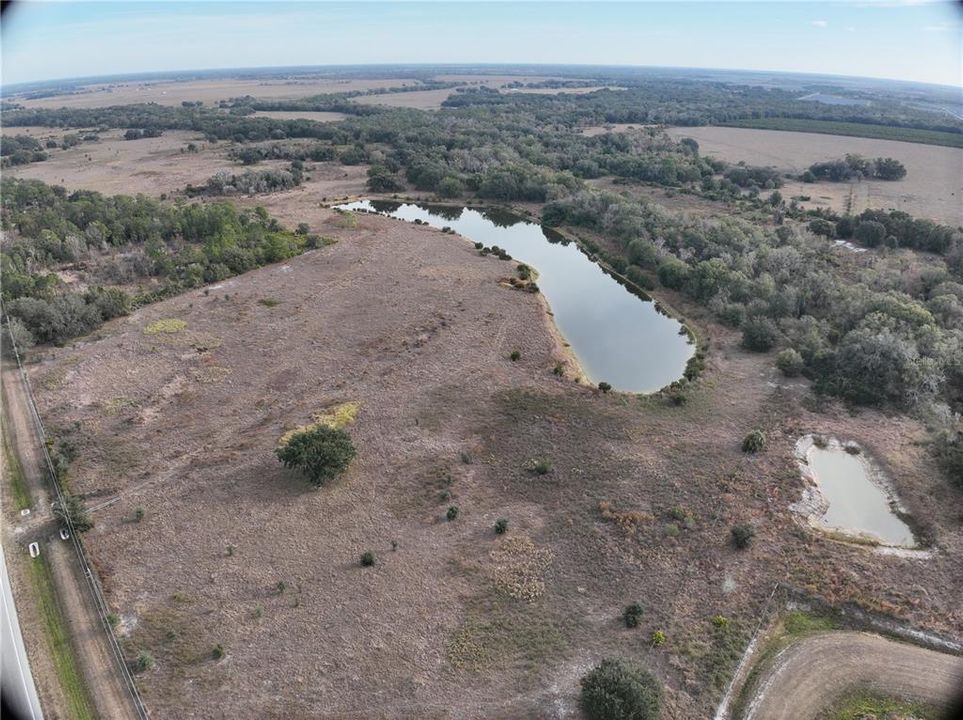 На продажу: $2,000,000 (100.41 acres)