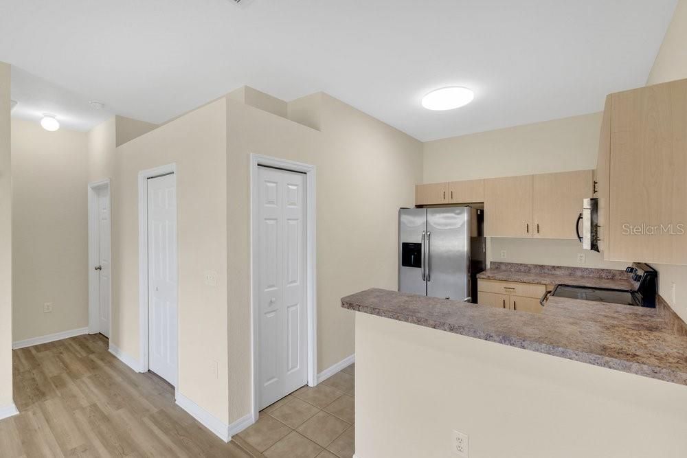 For Sale: $130,000 (2 beds, 2 baths, 812 Square Feet)