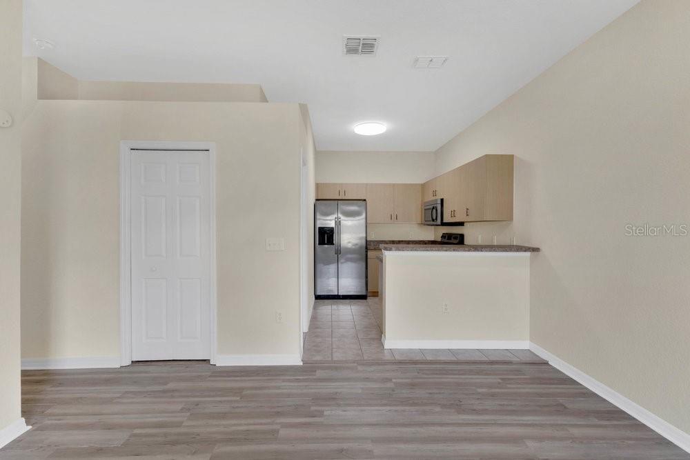 For Sale: $130,000 (2 beds, 2 baths, 812 Square Feet)