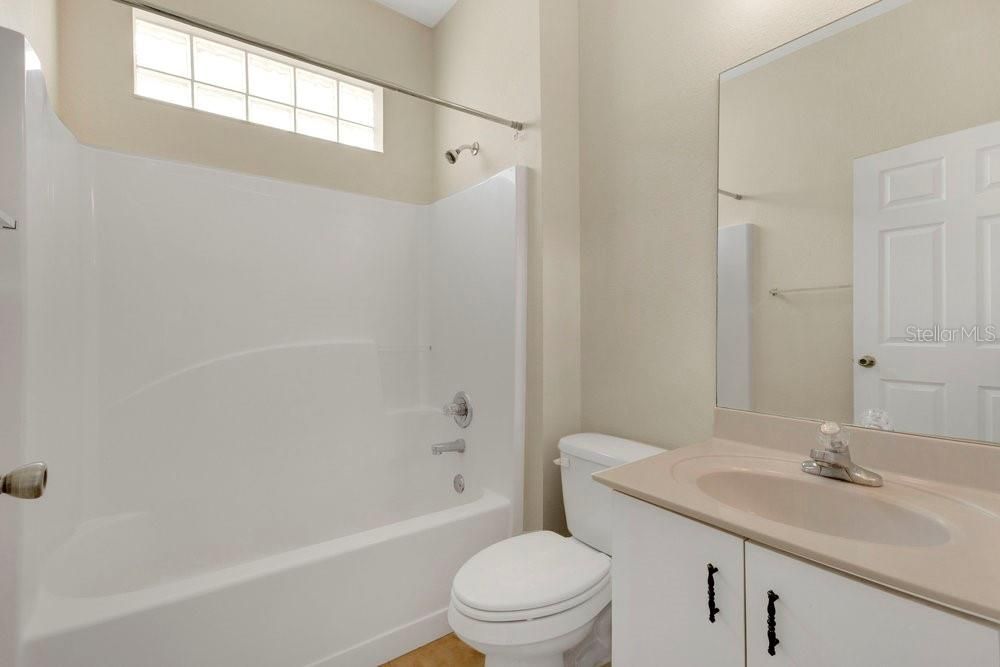 For Sale: $130,000 (2 beds, 2 baths, 812 Square Feet)