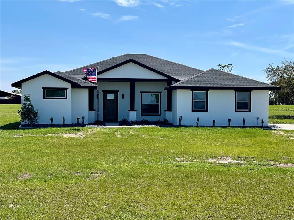 Recently Sold: $689,900 (4 beds, 2 baths, 1935 Square Feet)