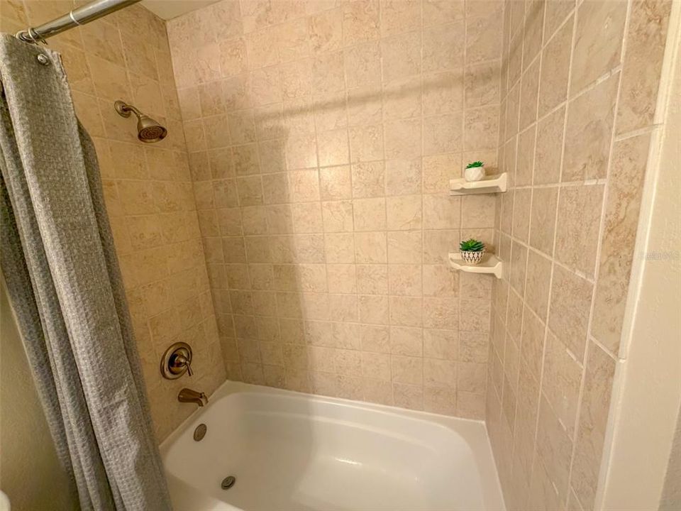 На продажу: $124,999 (1 спален, 1 ванн, 648 Квадратных фут)