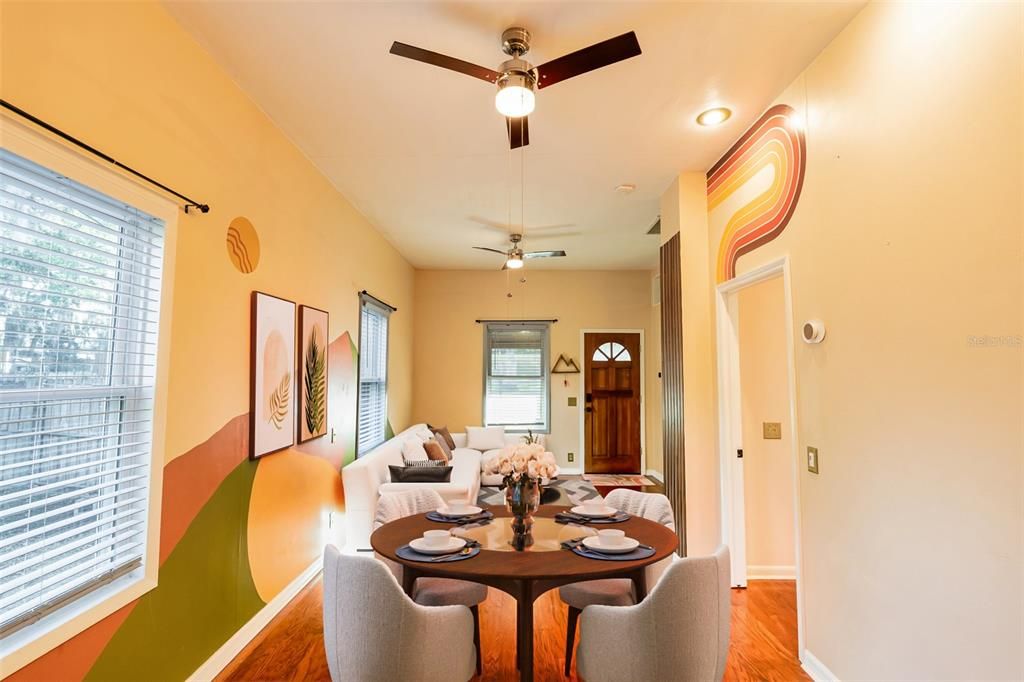 Active With Contract: $214,900 (2 beds, 1 baths, 928 Square Feet)