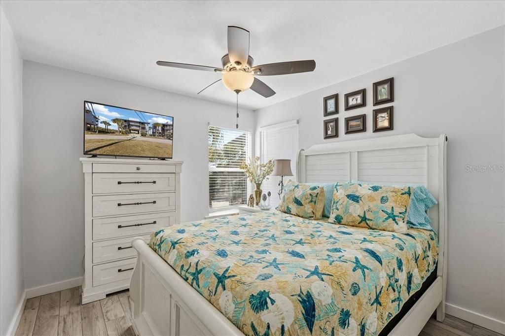 En Venta: $369,900 (2 camas, 2 baños, 1038 Pies cuadrados)