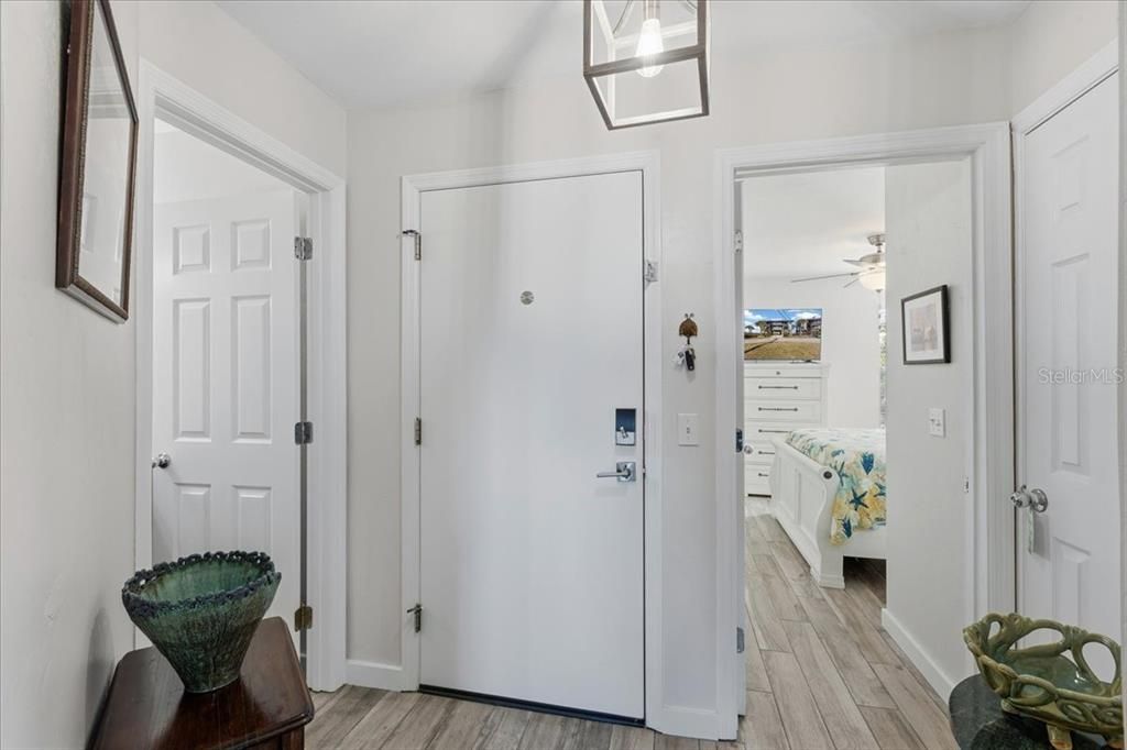 En Venta: $369,900 (2 camas, 2 baños, 1038 Pies cuadrados)