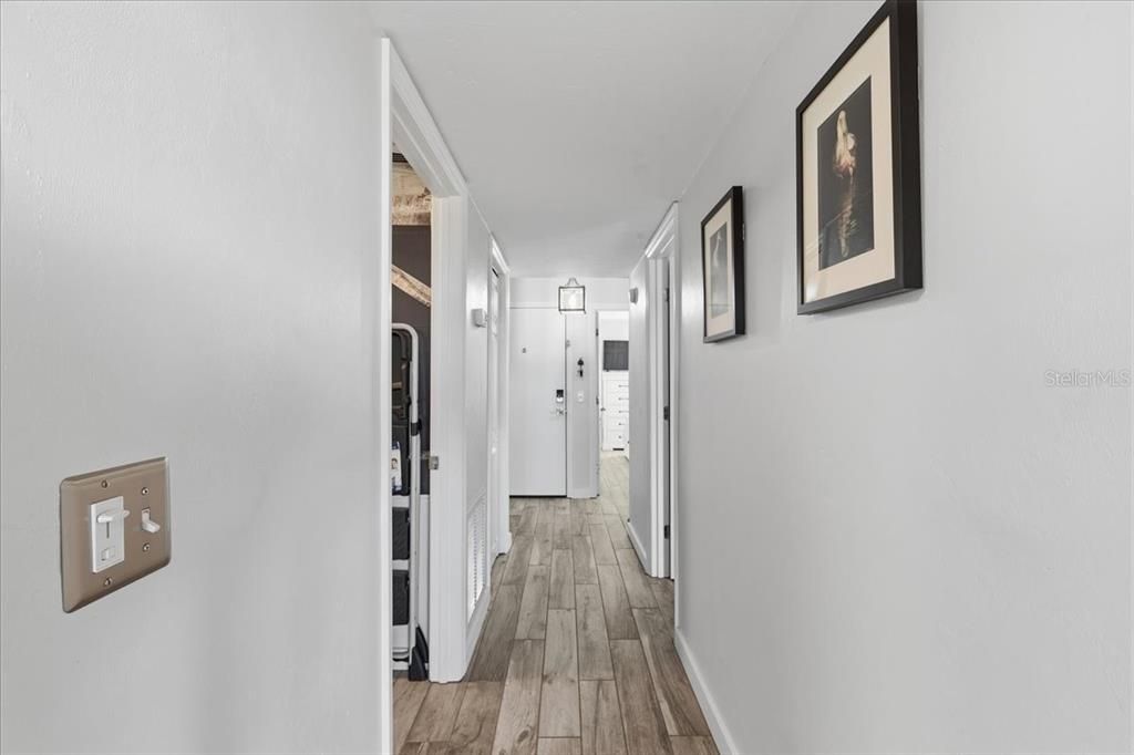 En Venta: $369,900 (2 camas, 2 baños, 1038 Pies cuadrados)