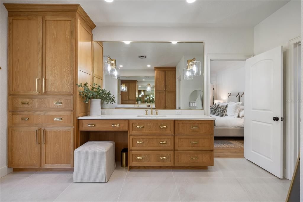 For Sale: $2,350,000 (6 beds, 5 baths, 5872 Square Feet)