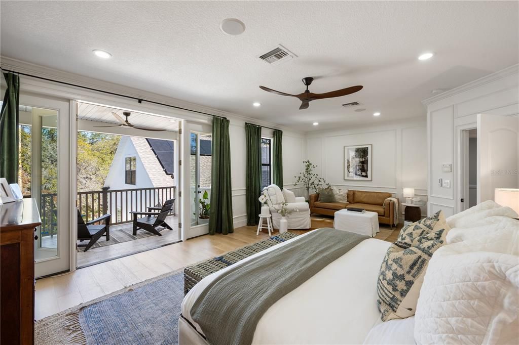 For Sale: $2,350,000 (6 beds, 5 baths, 5872 Square Feet)