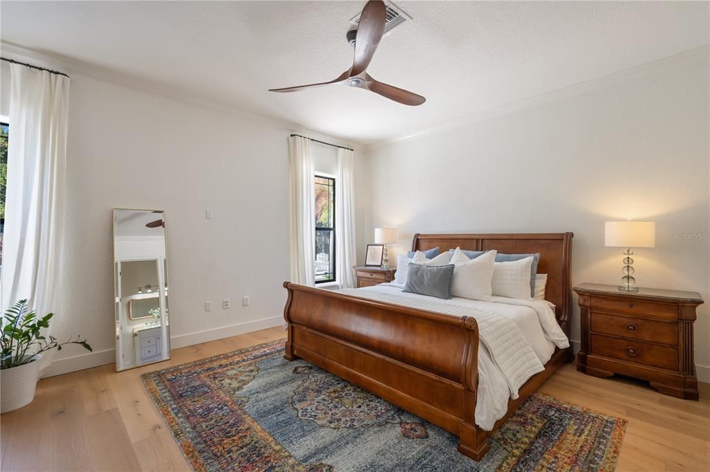 For Sale: $2,350,000 (6 beds, 5 baths, 5872 Square Feet)