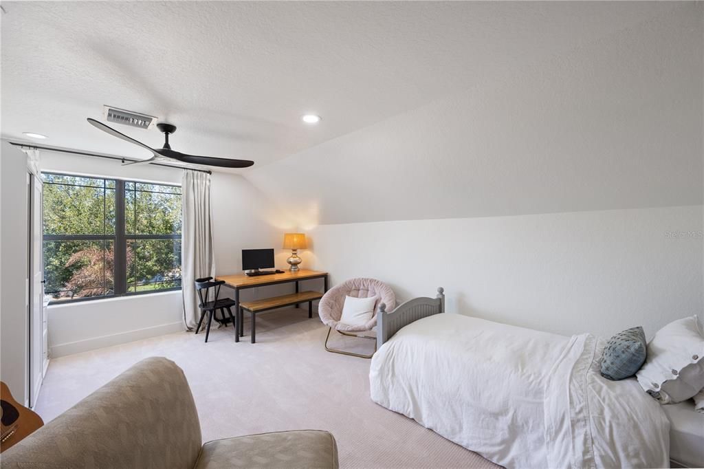 For Sale: $2,350,000 (6 beds, 5 baths, 5872 Square Feet)
