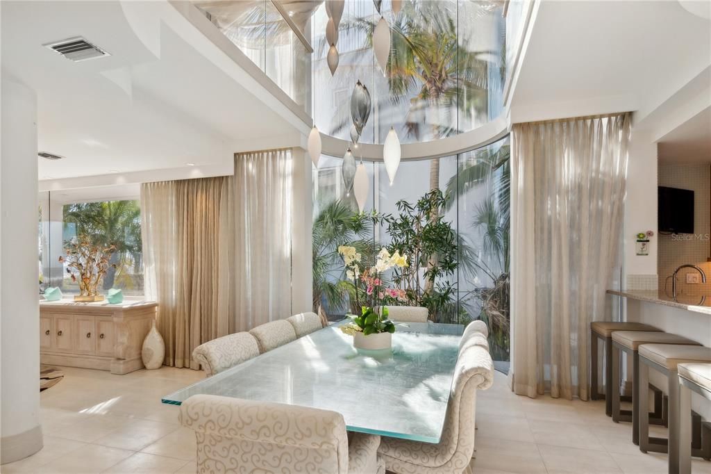 For Sale: $8,750,000 (3 beds, 2 baths, 4750 Square Feet)