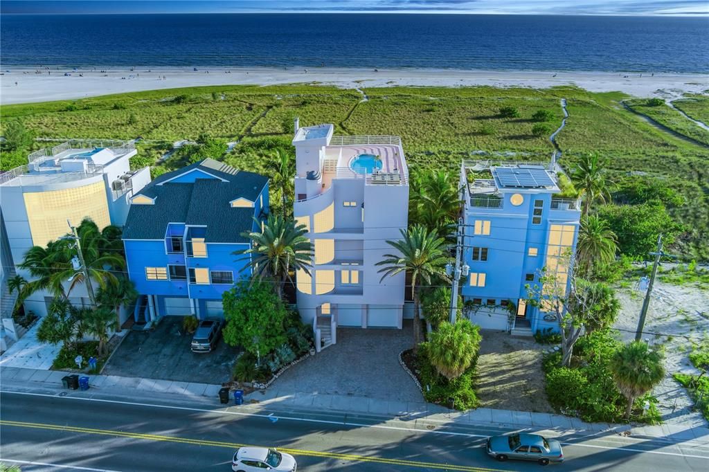 For Sale: $8,750,000 (3 beds, 2 baths, 4750 Square Feet)