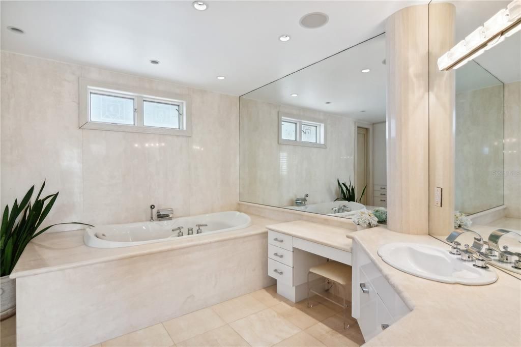 For Sale: $8,750,000 (3 beds, 2 baths, 4750 Square Feet)