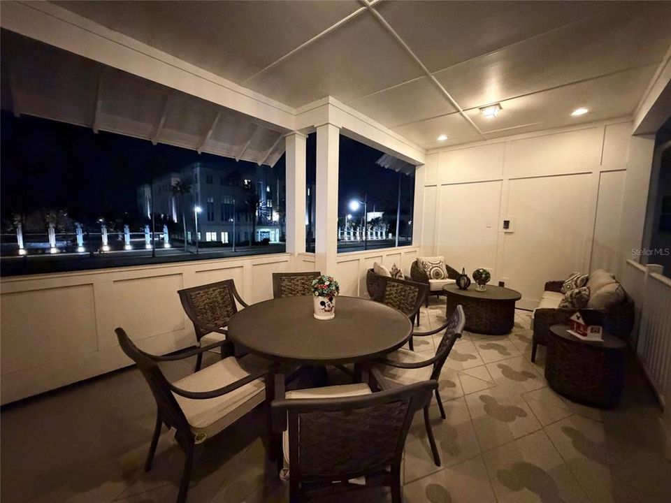 For Sale: $797,000 (3 beds, 3 baths, 2292 Square Feet)