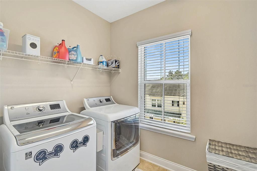 For Sale: $797,000 (3 beds, 3 baths, 2292 Square Feet)